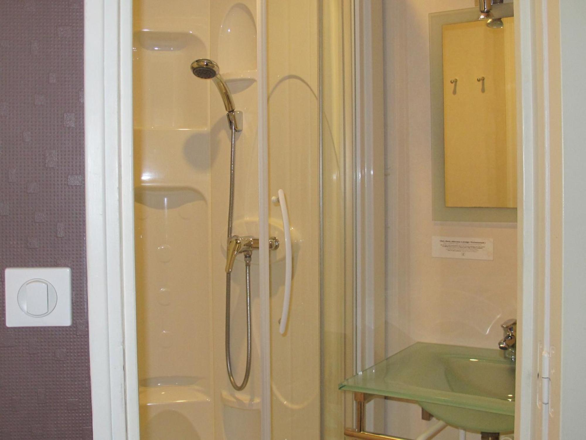 Hotel Logis Deshors-Foujanet Chamboulive Habitación foto
