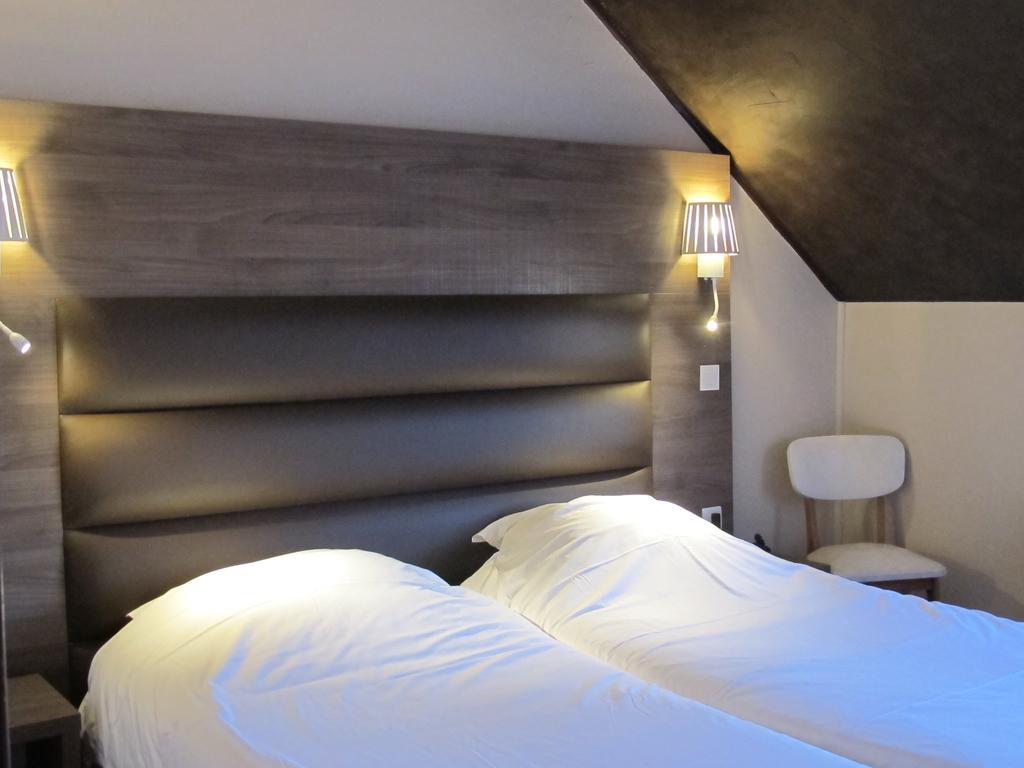 Hotel Logis Deshors-Foujanet Chamboulive Exterior foto