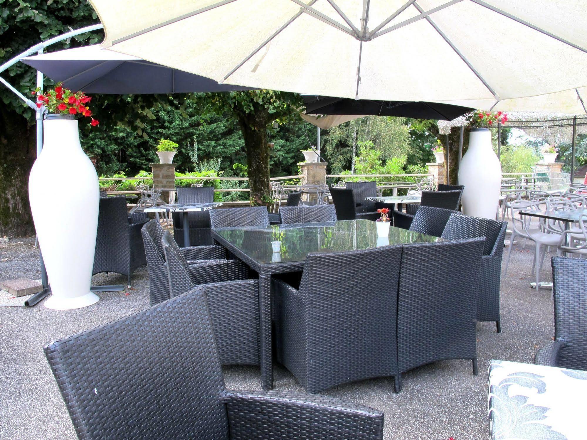 Hotel Logis Deshors-Foujanet Chamboulive Exterior foto