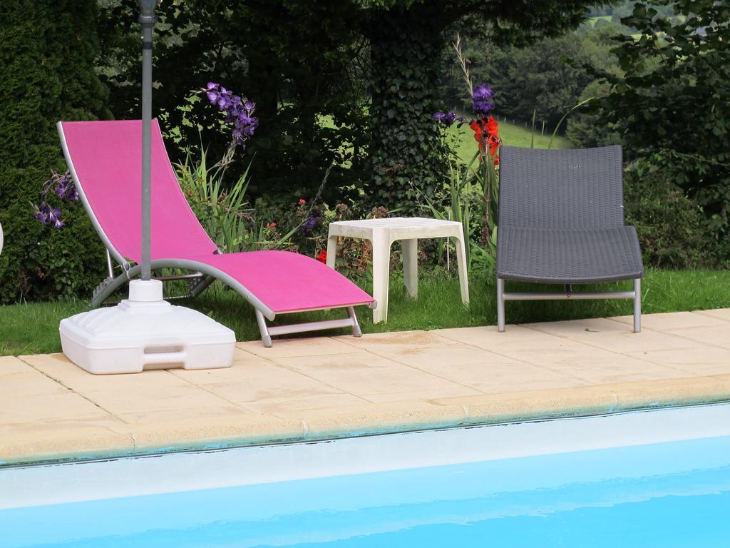 Hotel Logis Deshors-Foujanet Chamboulive Exterior foto